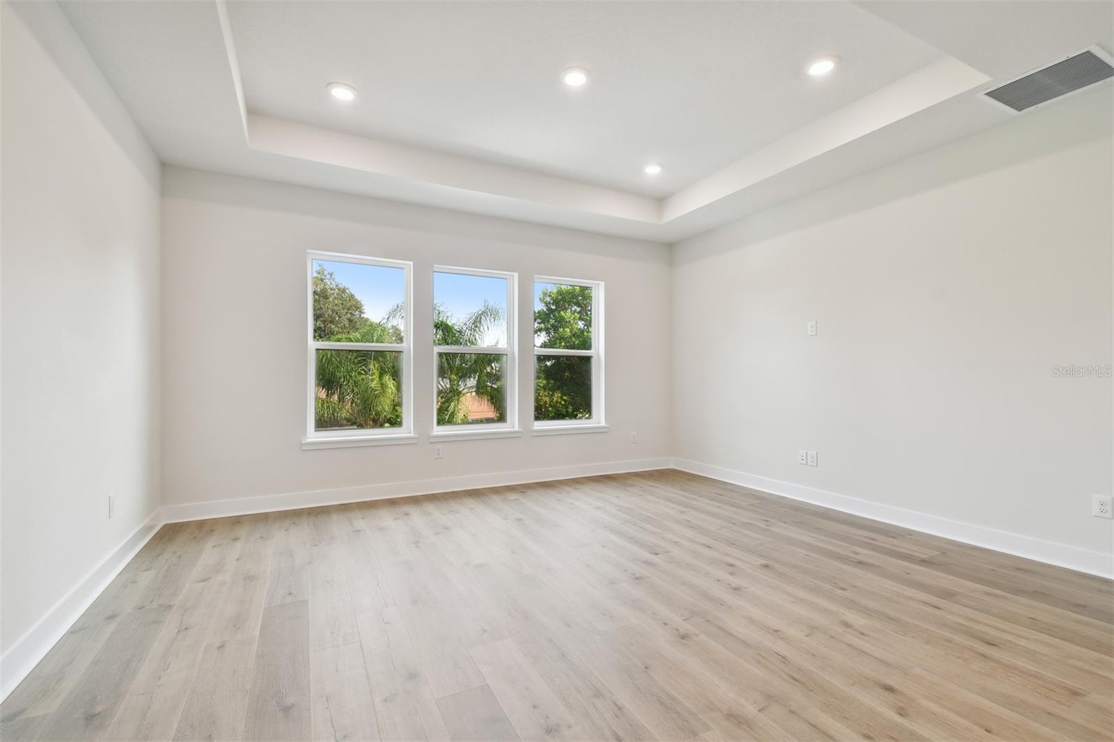 Image 8 of 8 For 4717 Laurel Road