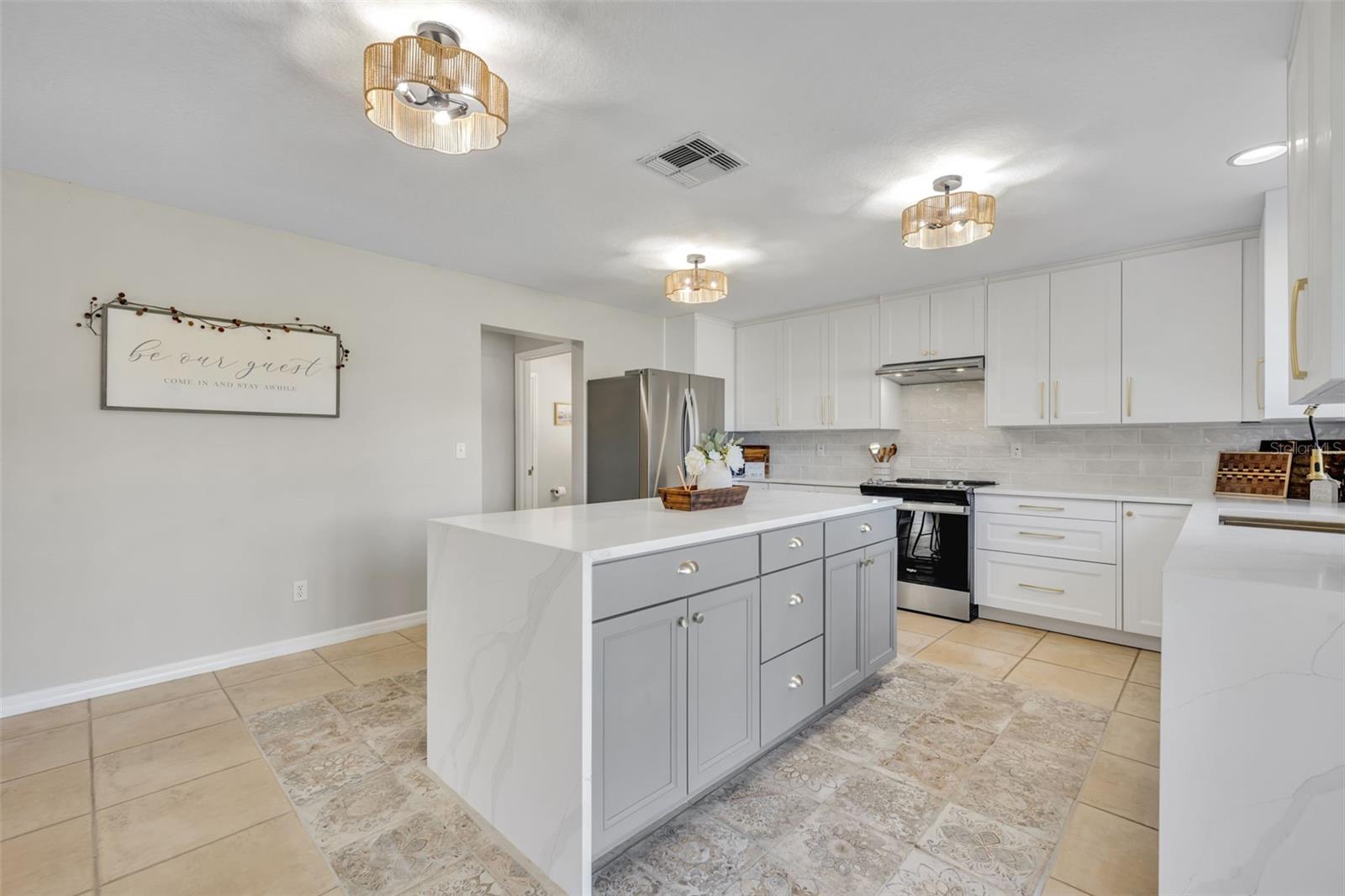 Image 7 of 28 For 10825 Tilston Point