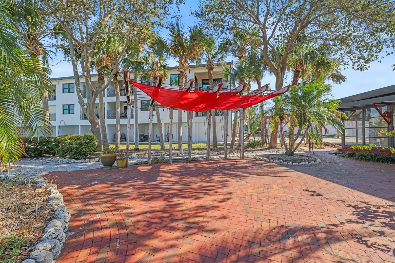 Image 10 of 28 For 11921 Lagoon Lane