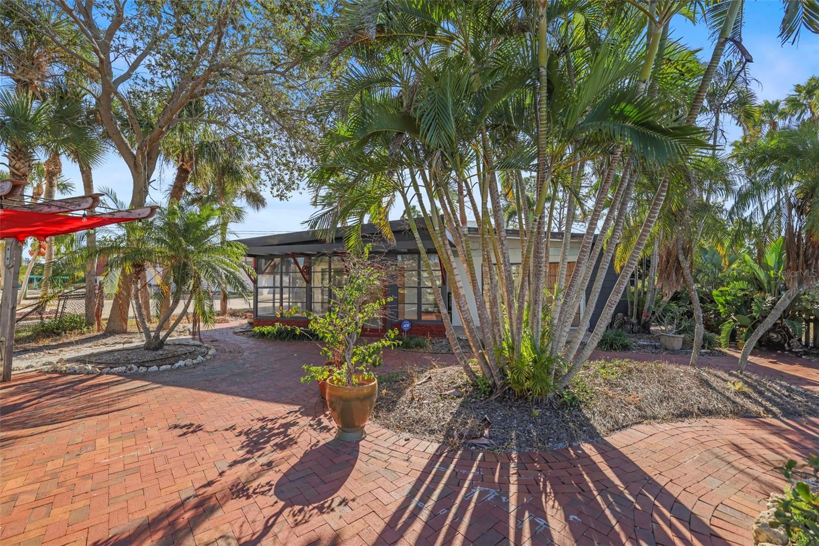 Image 11 of 28 For 11921 Lagoon Lane