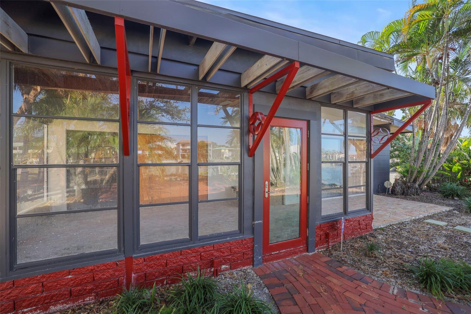 Image 8 of 28 For 11921 Lagoon Lane