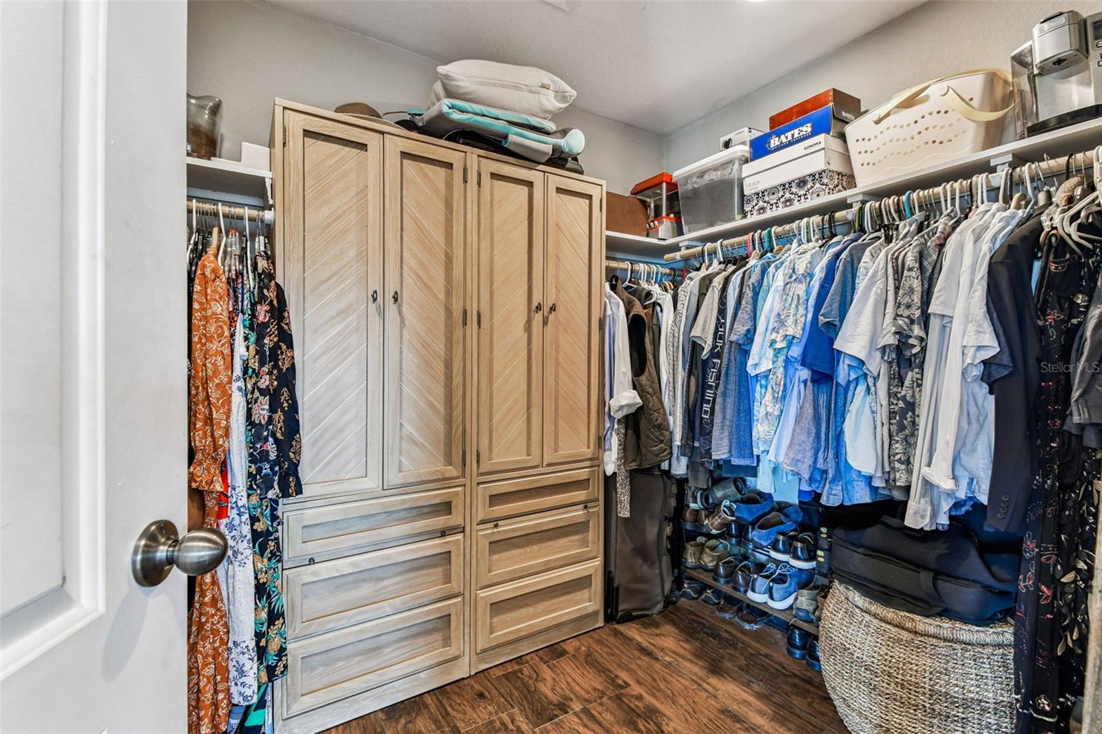 Image 22 of 42 For 1602 Sea Breeze Drive