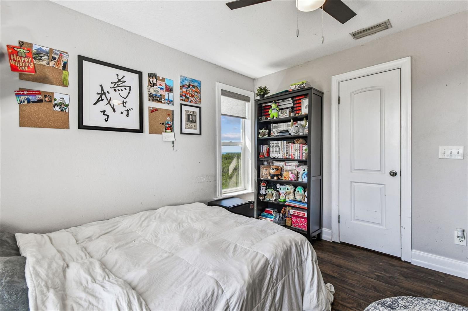 Image 26 of 42 For 1602 Sea Breeze Drive