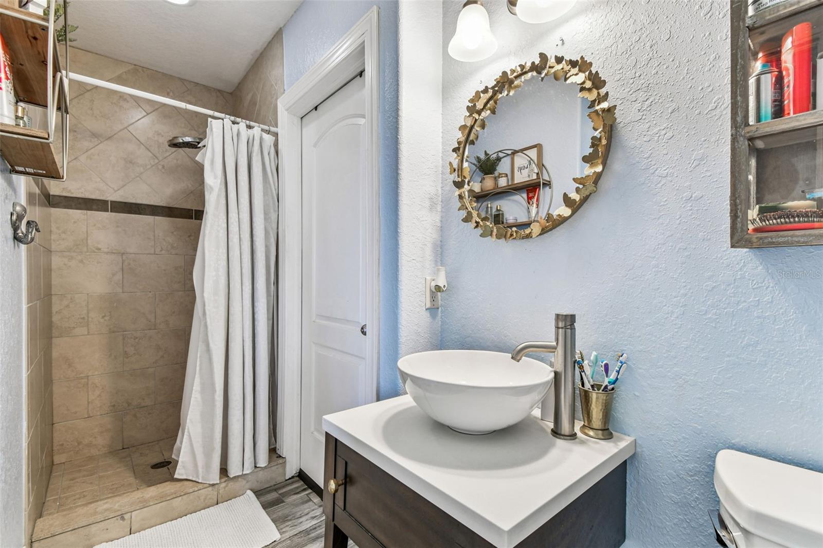 Image 30 of 42 For 1602 Sea Breeze Drive