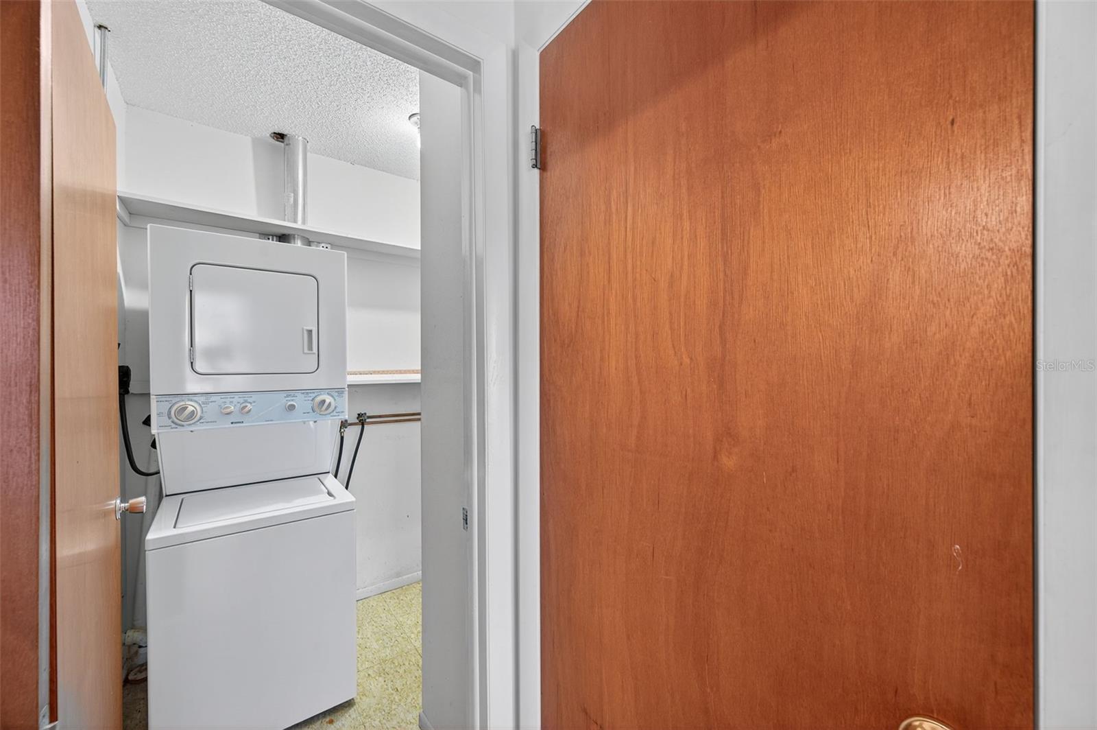 Image 21 of 31 For 4328 Tahitian Gardens Circle E