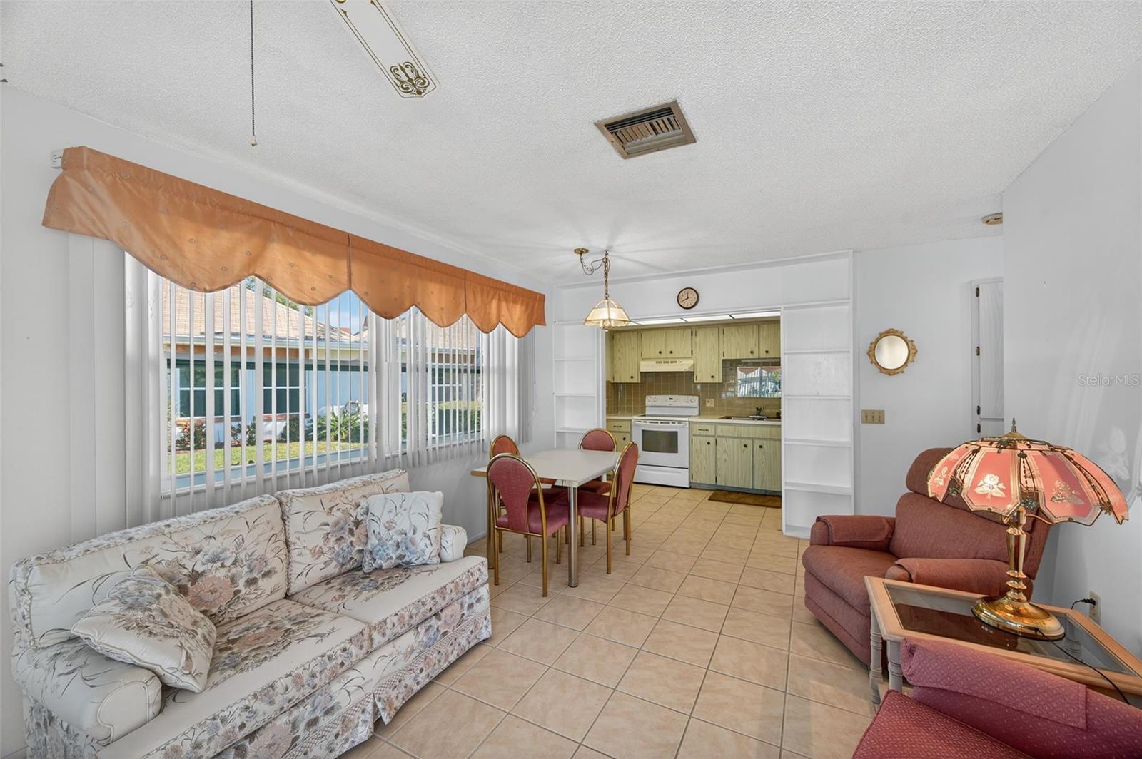 Image 5 of 31 For 4328 Tahitian Gardens Circle E