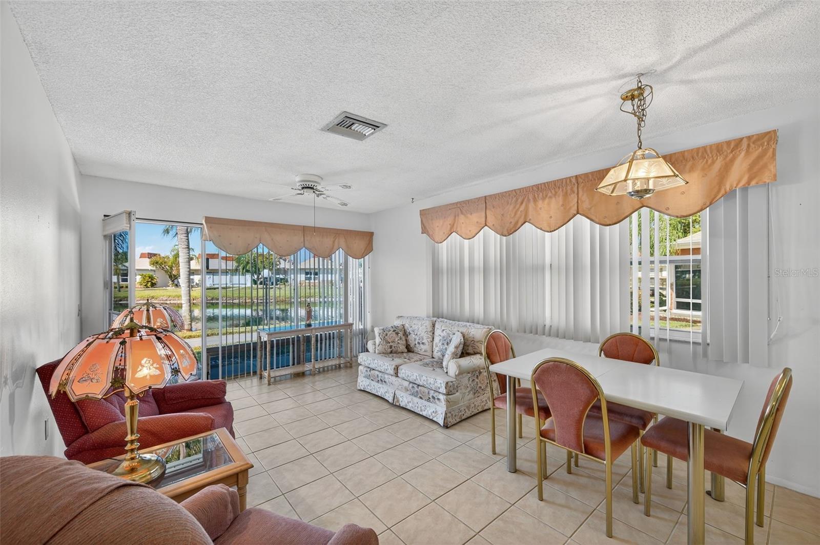 Image 8 of 31 For 4328 Tahitian Gardens Circle E