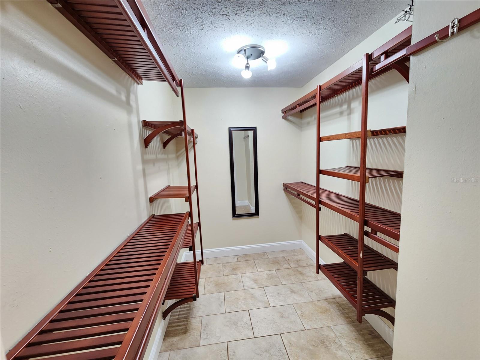 Image 11 of 21 For 2403 Stonehill Avenue