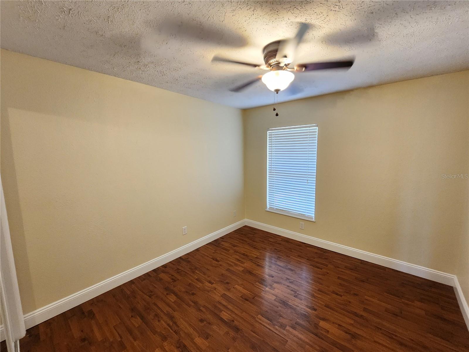 Image 13 of 21 For 2403 Stonehill Avenue