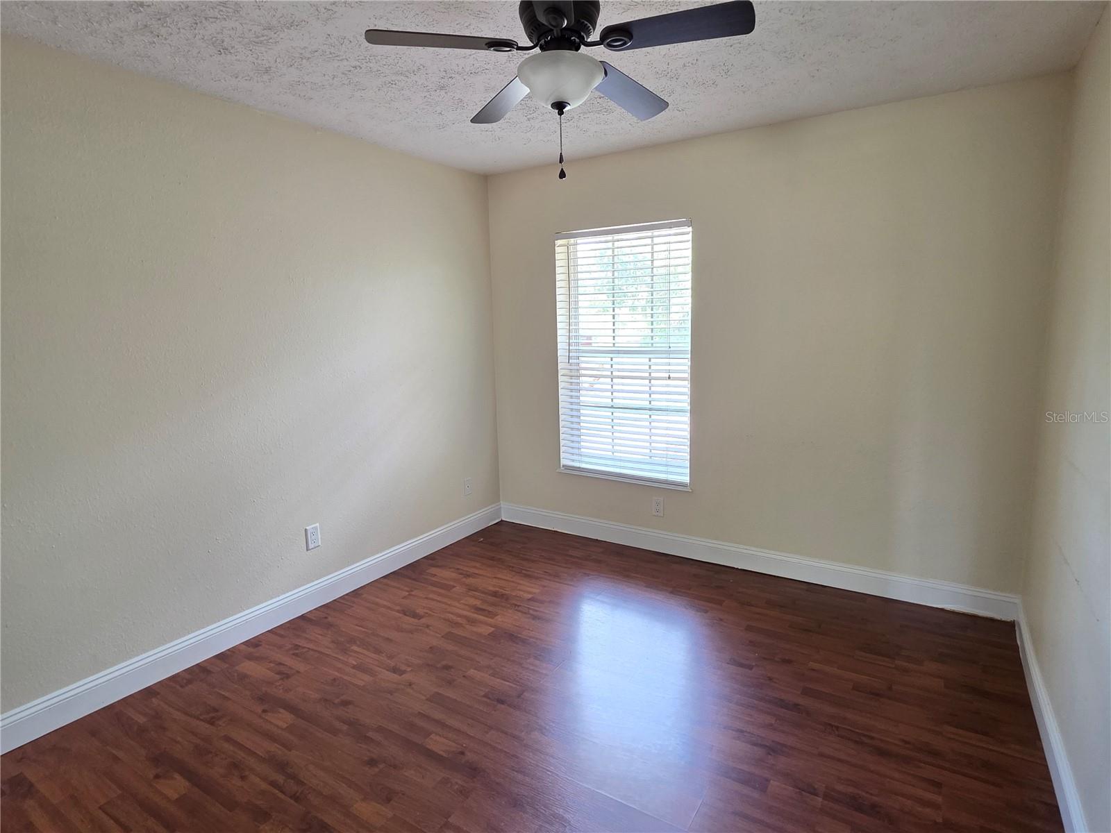 Image 16 of 21 For 2403 Stonehill Avenue