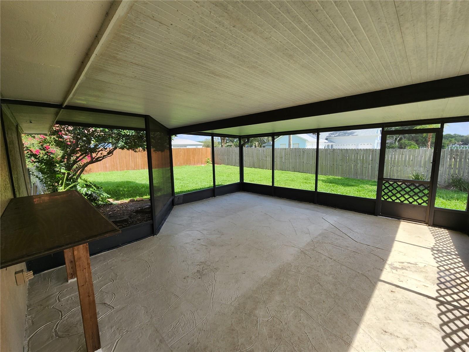 Image 19 of 21 For 2403 Stonehill Avenue