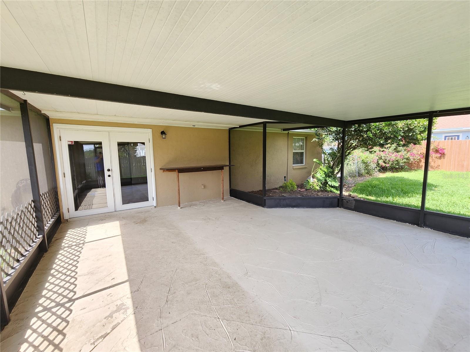 Image 20 of 21 For 2403 Stonehill Avenue