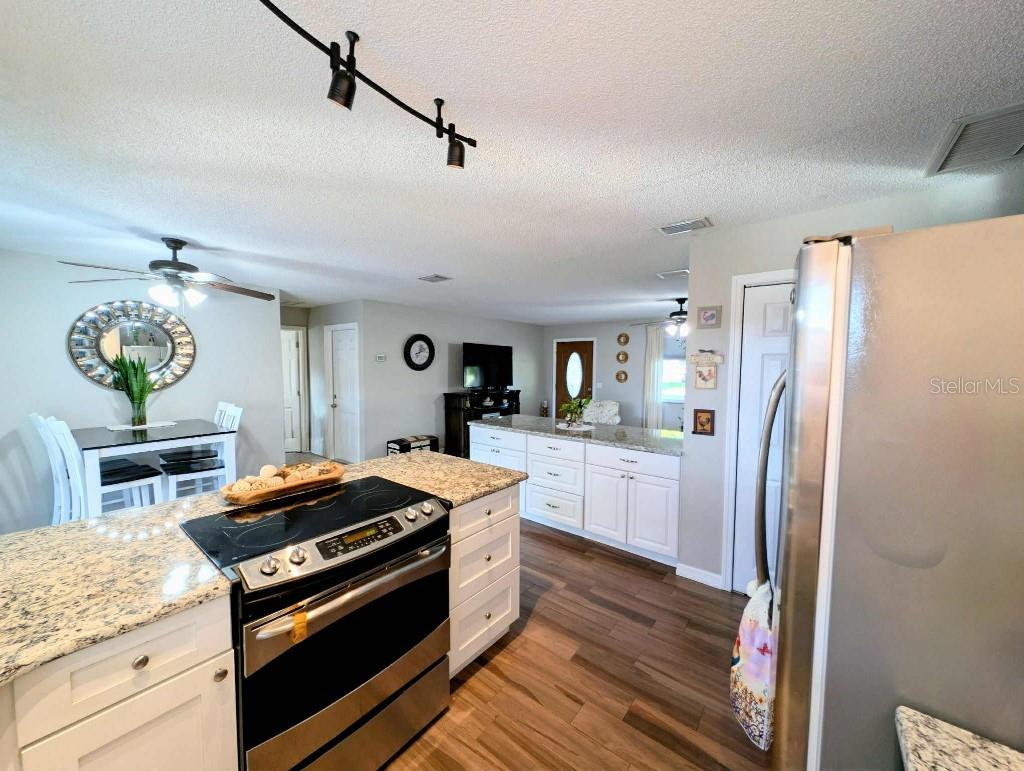 Image 17 of 25 For 2941 Lantern Drive