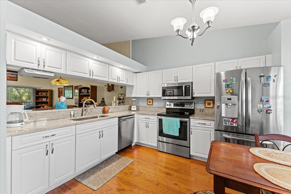 Image 4 of 54 For 14460 Marina Way 18