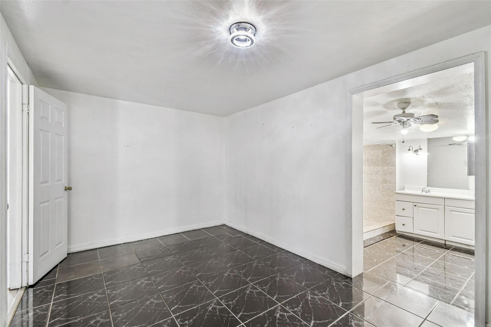 Image 29 of 38 For 6207 Manhattan Avenue