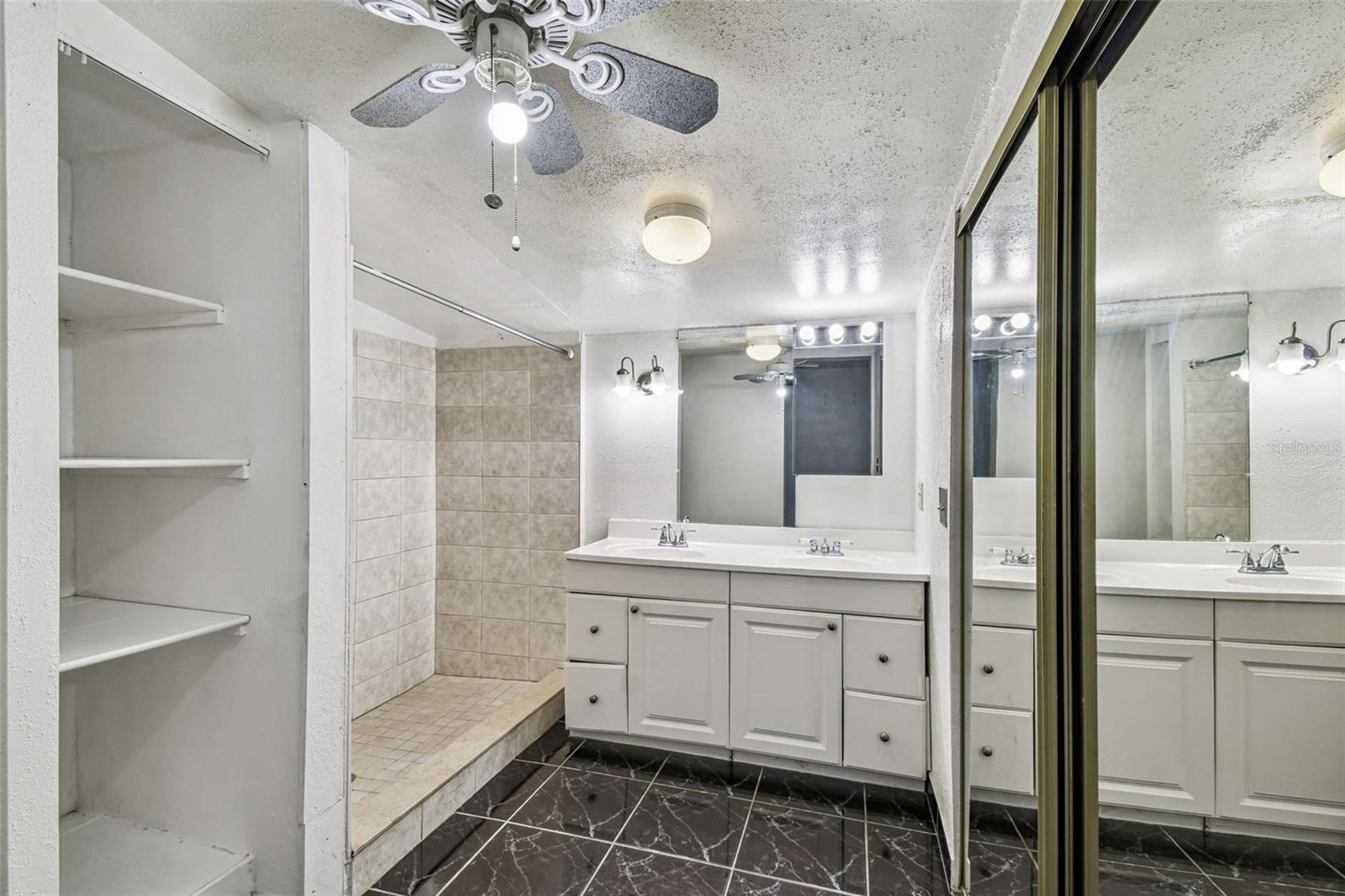 Image 30 of 38 For 6207 Manhattan Avenue