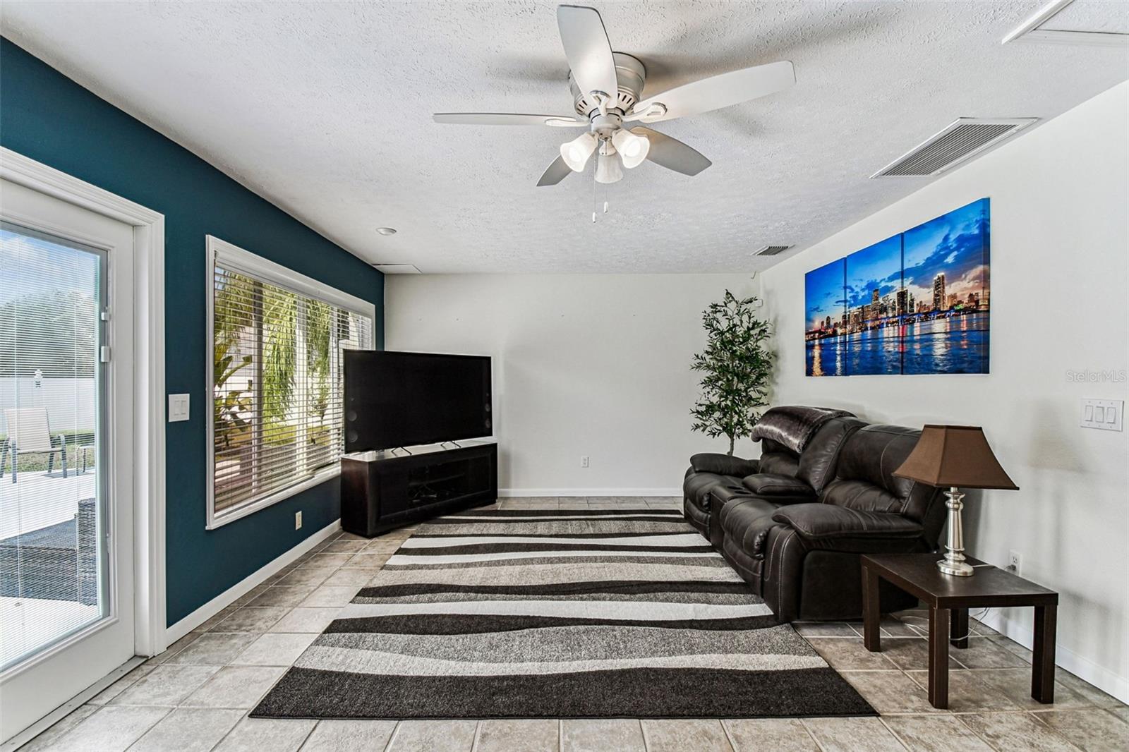 Image 23 of 48 For 5426 Pentail Circle