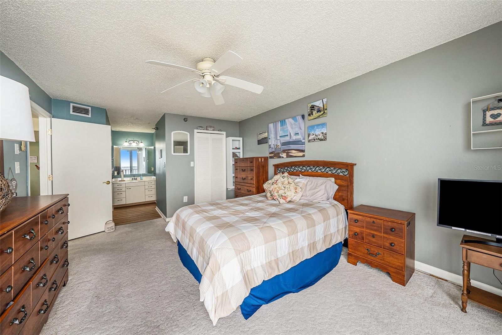 Image 13 of 25 For 2530 Gary Circle 802