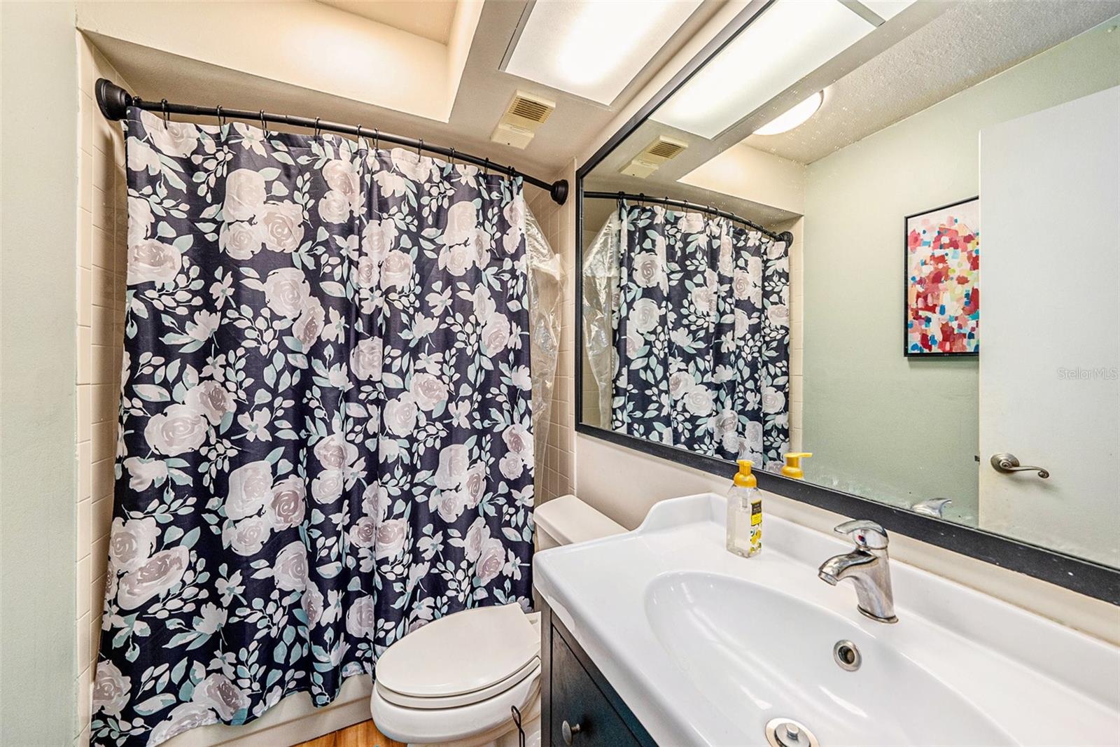 Image 15 of 25 For 2530 Gary Circle 802