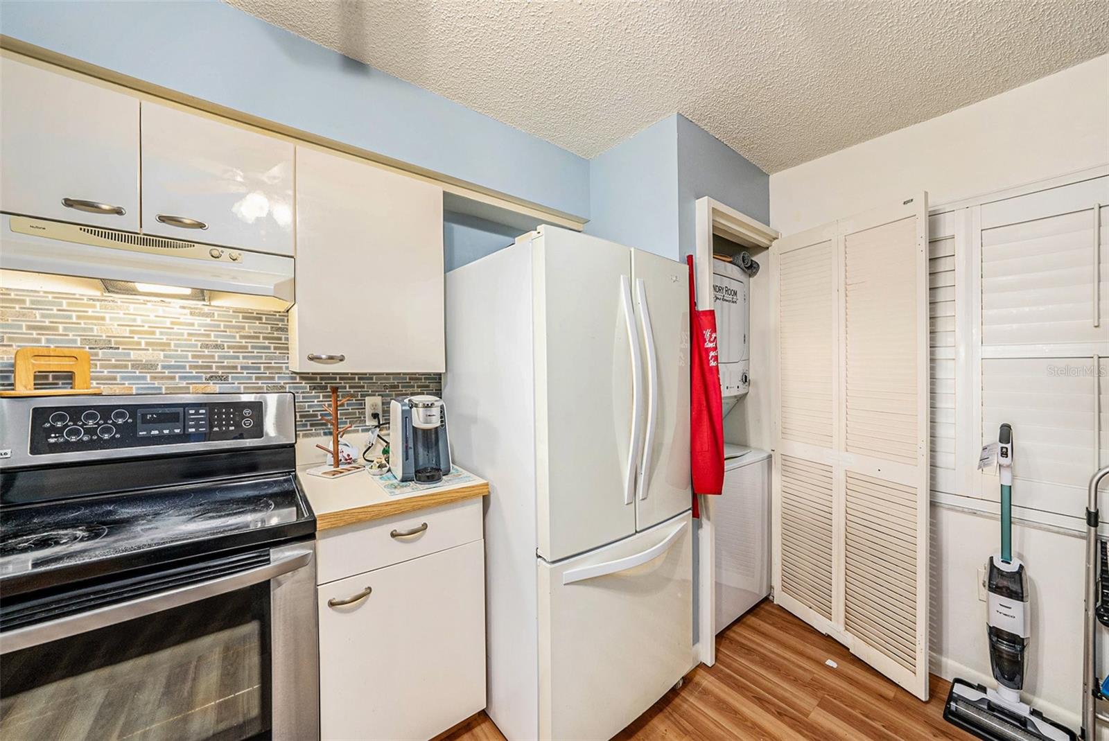 Image 19 of 25 For 2530 Gary Circle 802