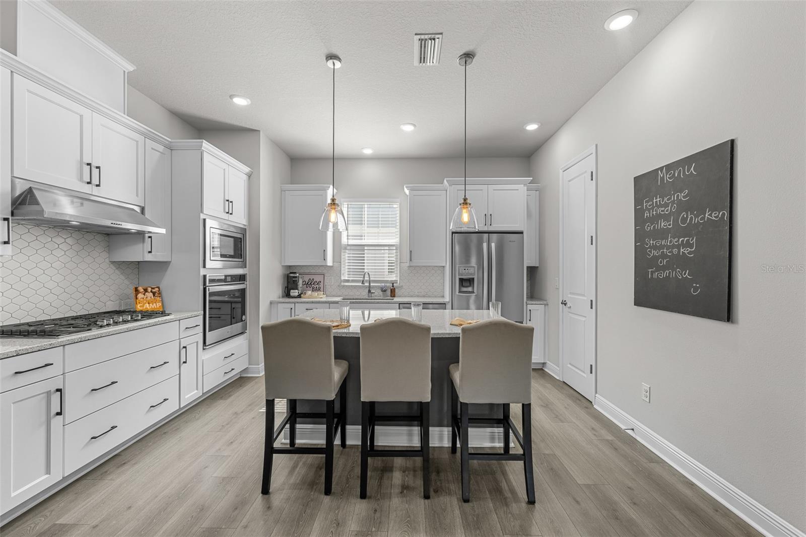 Image 10 of 37 For 2602 Cleveland Street 3