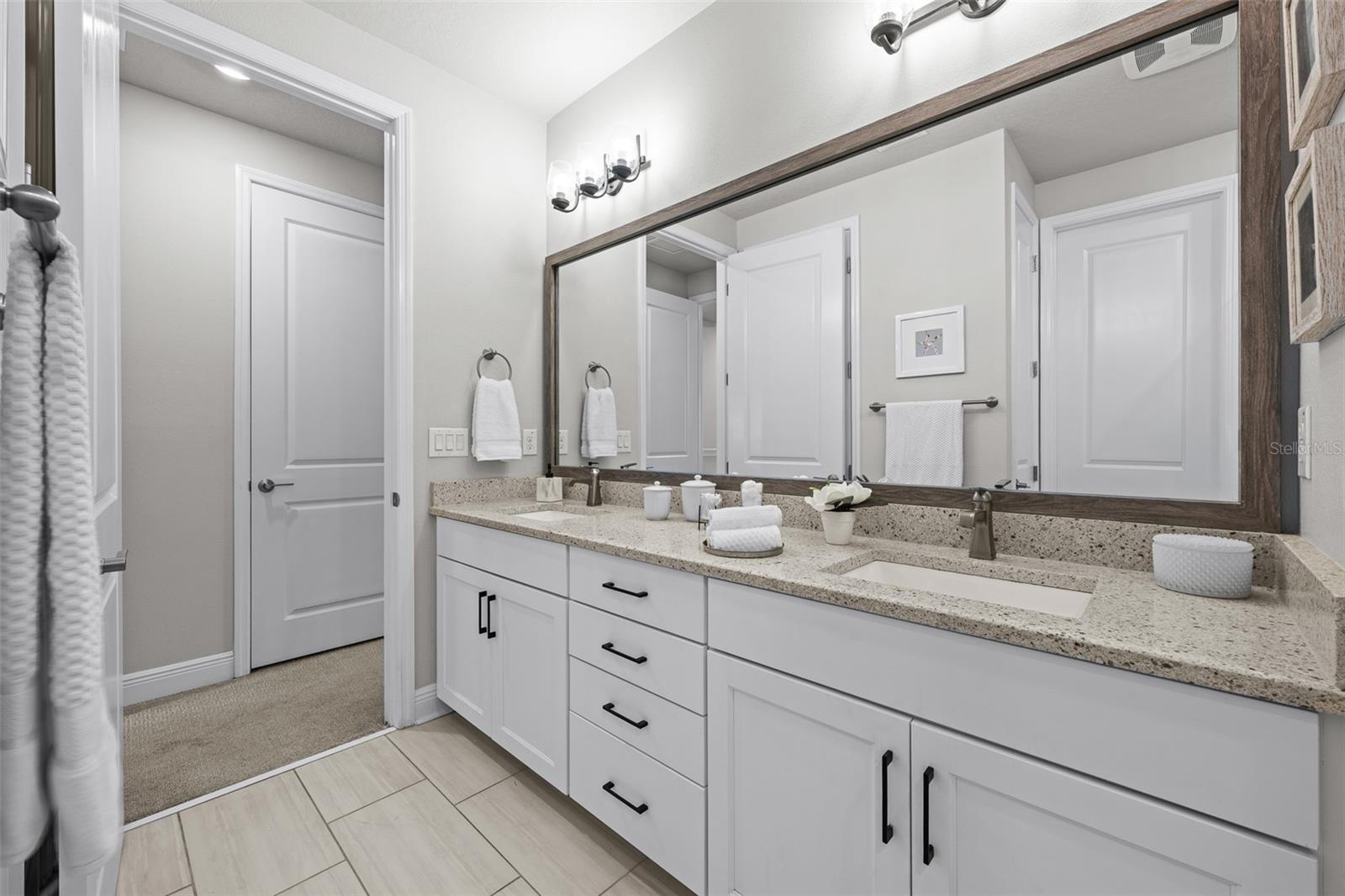 Image 21 of 37 For 2602 Cleveland Street 3