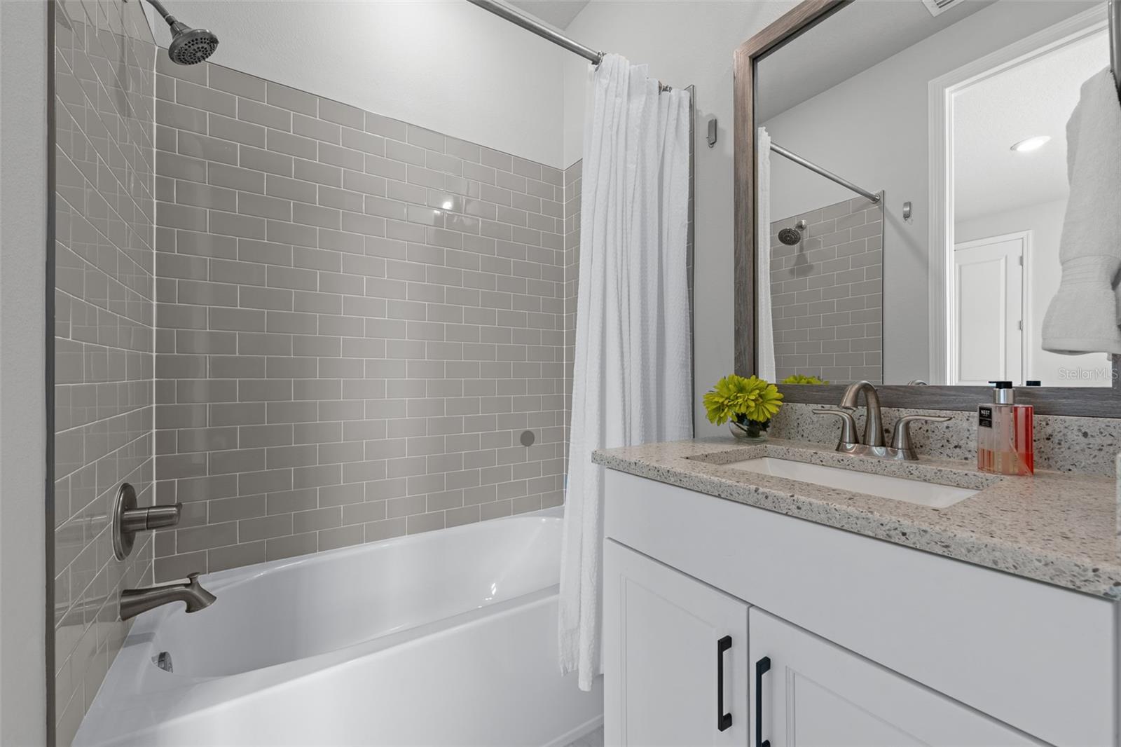 Image 26 of 37 For 2602 Cleveland Street 3