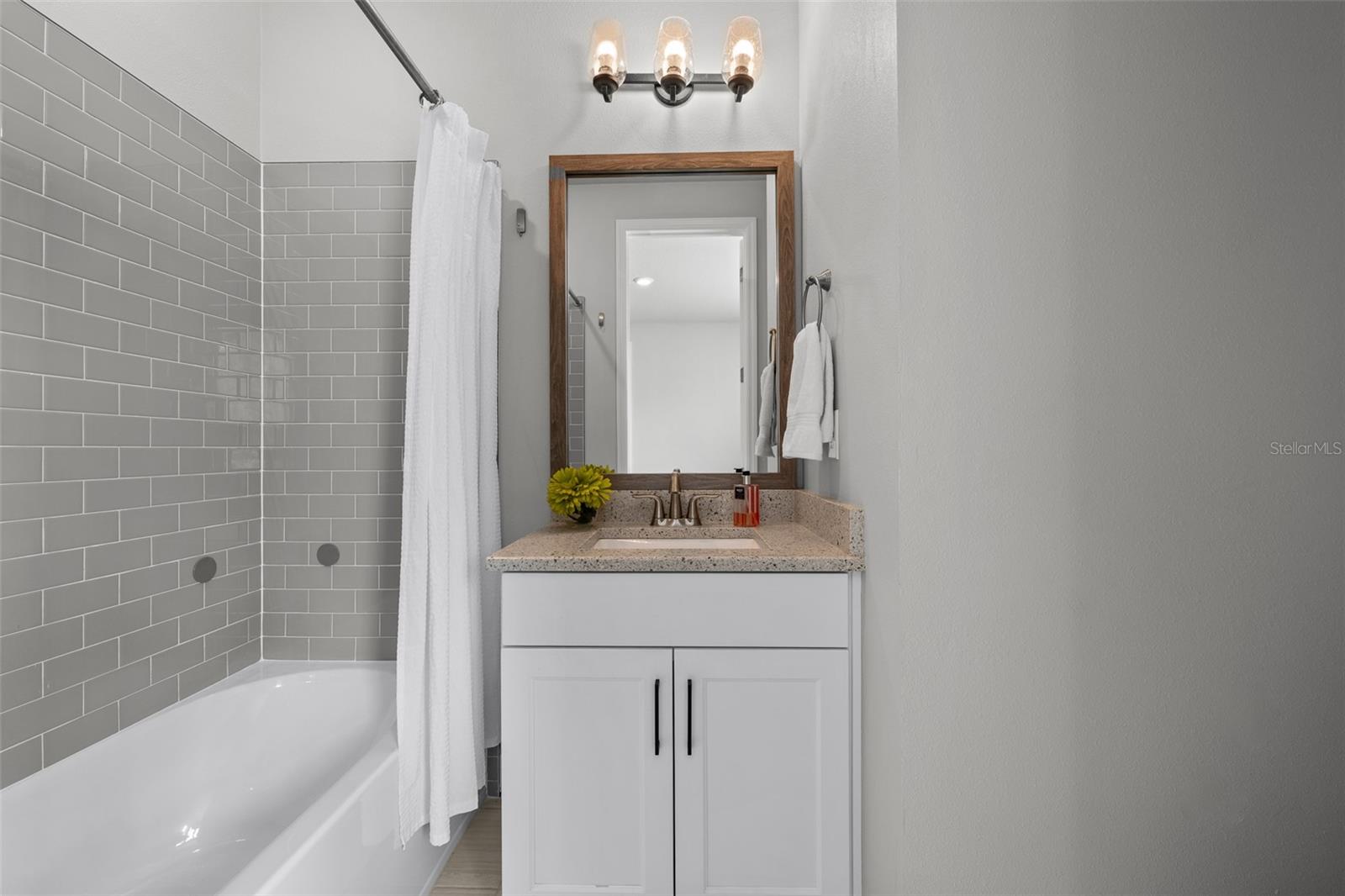 Image 27 of 37 For 2602 Cleveland Street 3