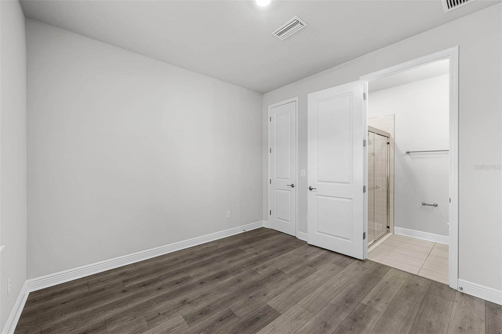 Image 30 of 37 For 2602 Cleveland Street 3