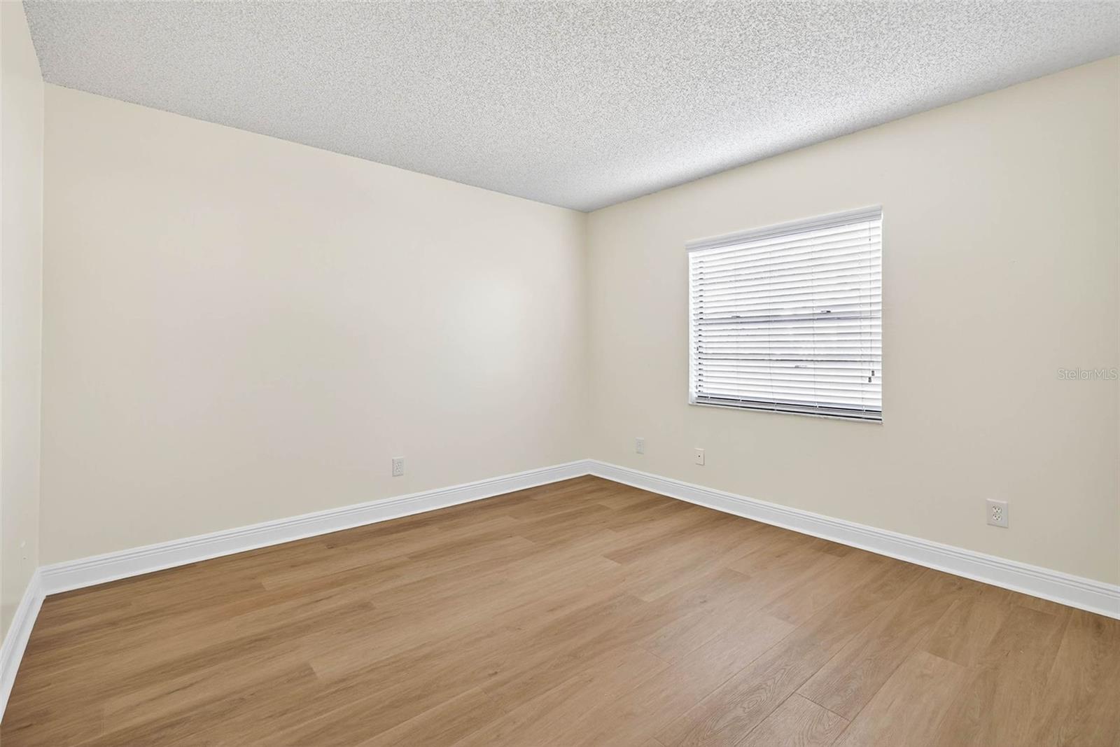 Image 35 of 55 For 11009 Cinderlane Place