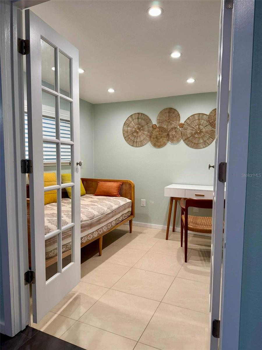 Image 21 of 43 For 3012 Grand View Avenue