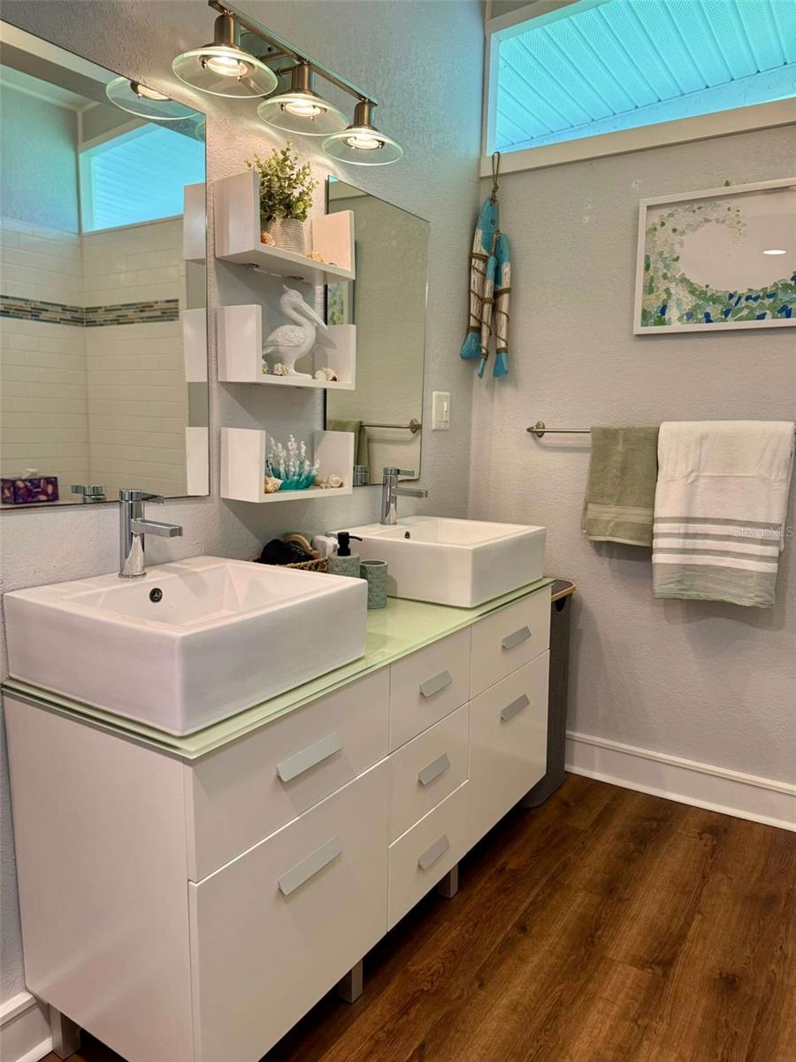 Image 3 of 43 For 3012 Grand View Avenue