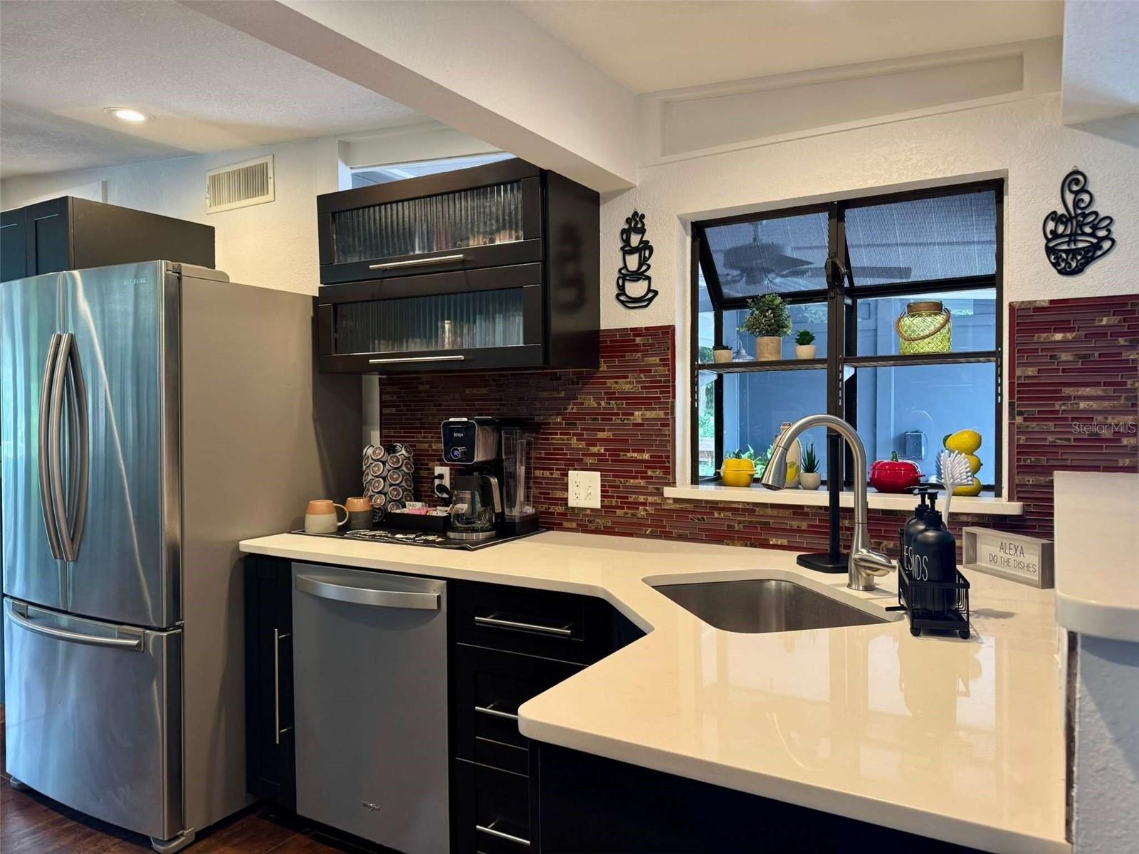 Image 9 of 43 For 3012 Grand View Avenue