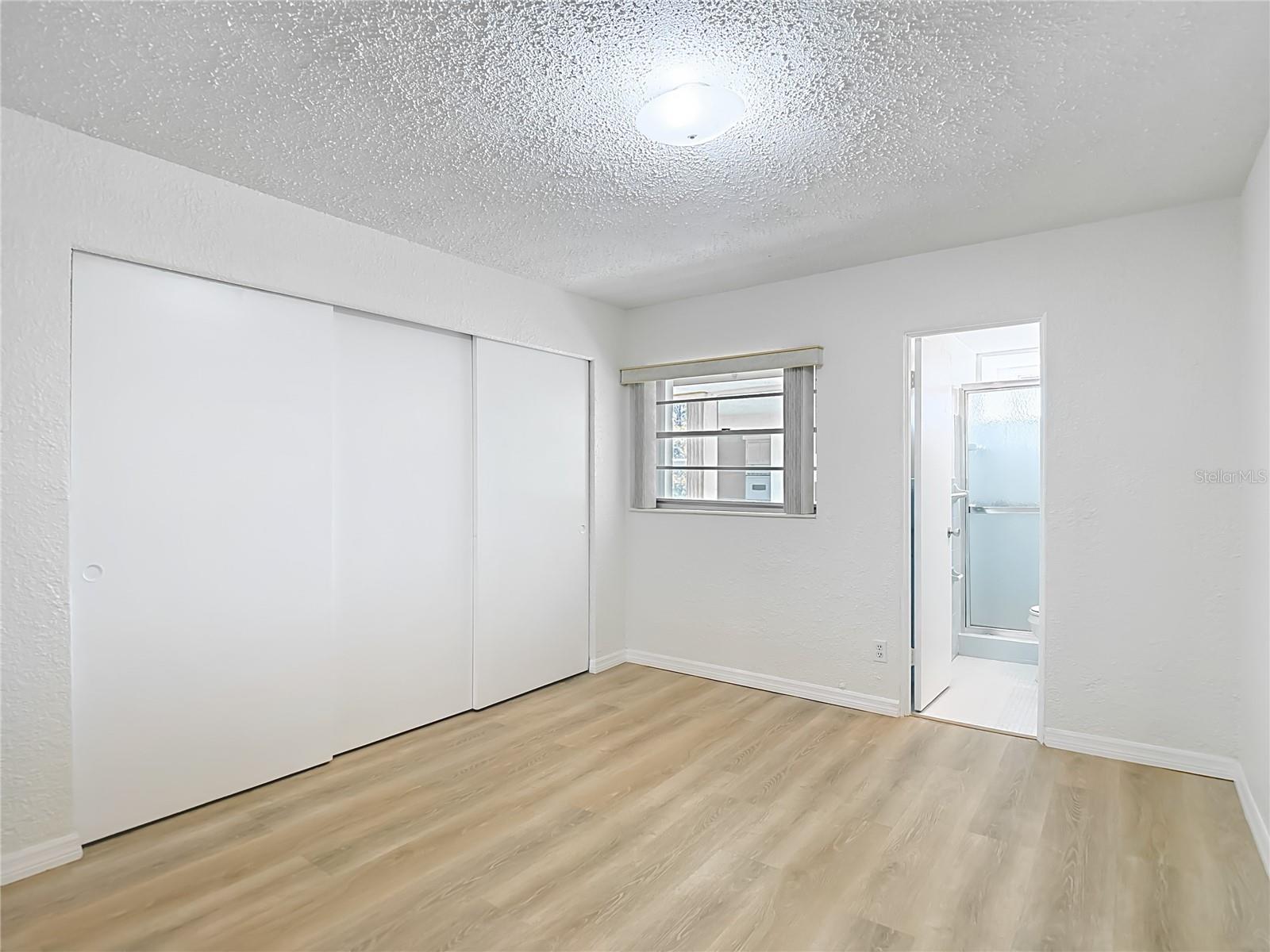 Image 17 of 33 For 2461 Canadian Way 45