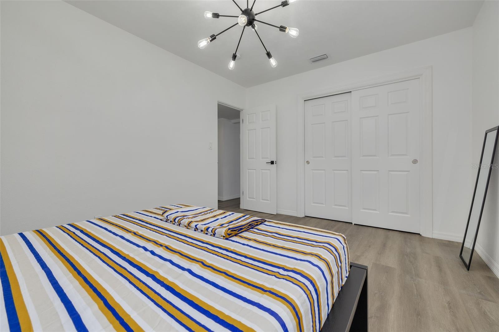 Image 19 of 30 For 1477 Pinebrook Drive