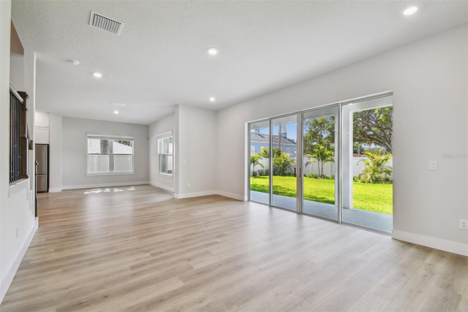 Image 7 of 8 For 3614 De Leon Street