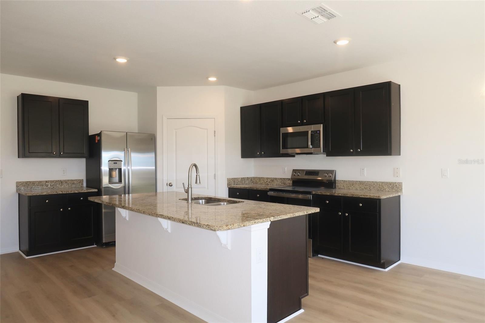 Image 21 of 51 For 3228 Country Walk Club Circle