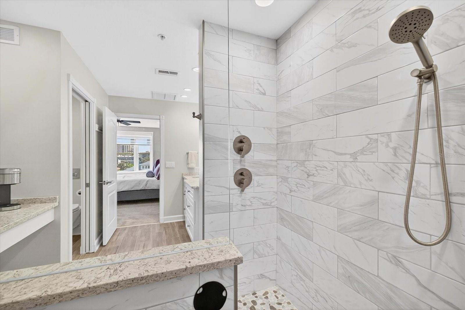 Image 40 of 87 For 125 Brightwater Drive 2