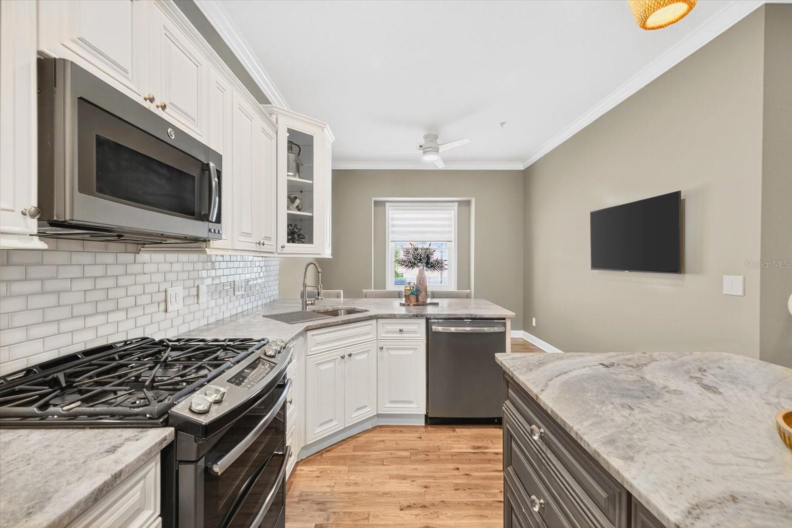 Image 7 of 87 For 125 Brightwater Drive 2