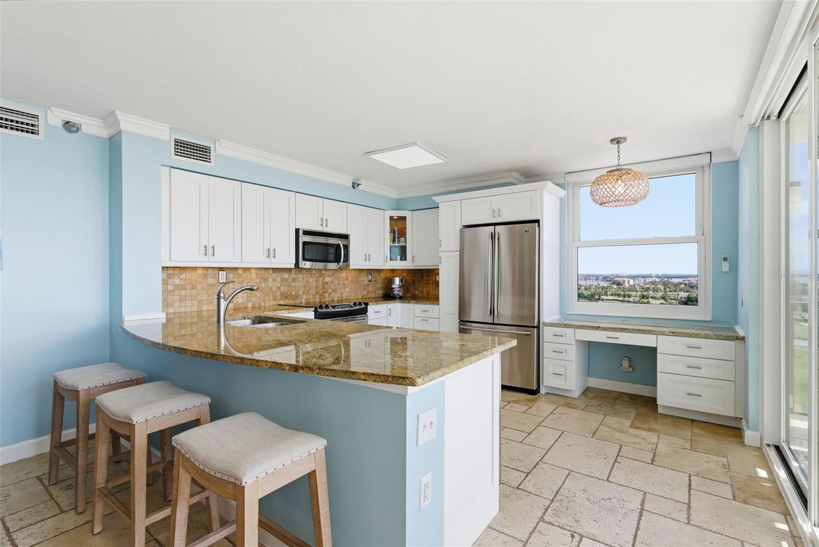 Image 11 of 44 For 6265 Sun Boulevard 1204