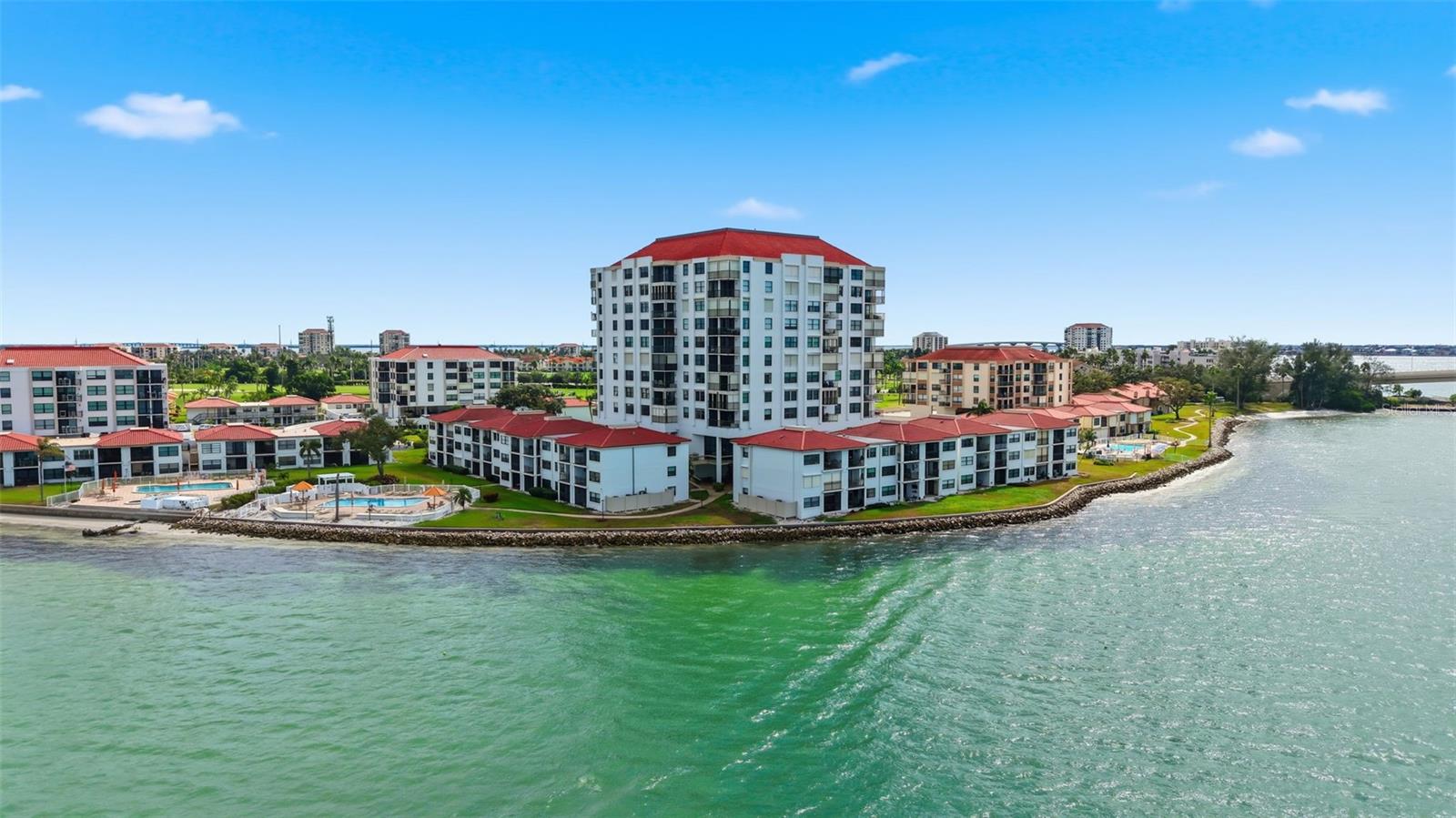 Image 2 of 44 For 6265 Sun Boulevard 1204