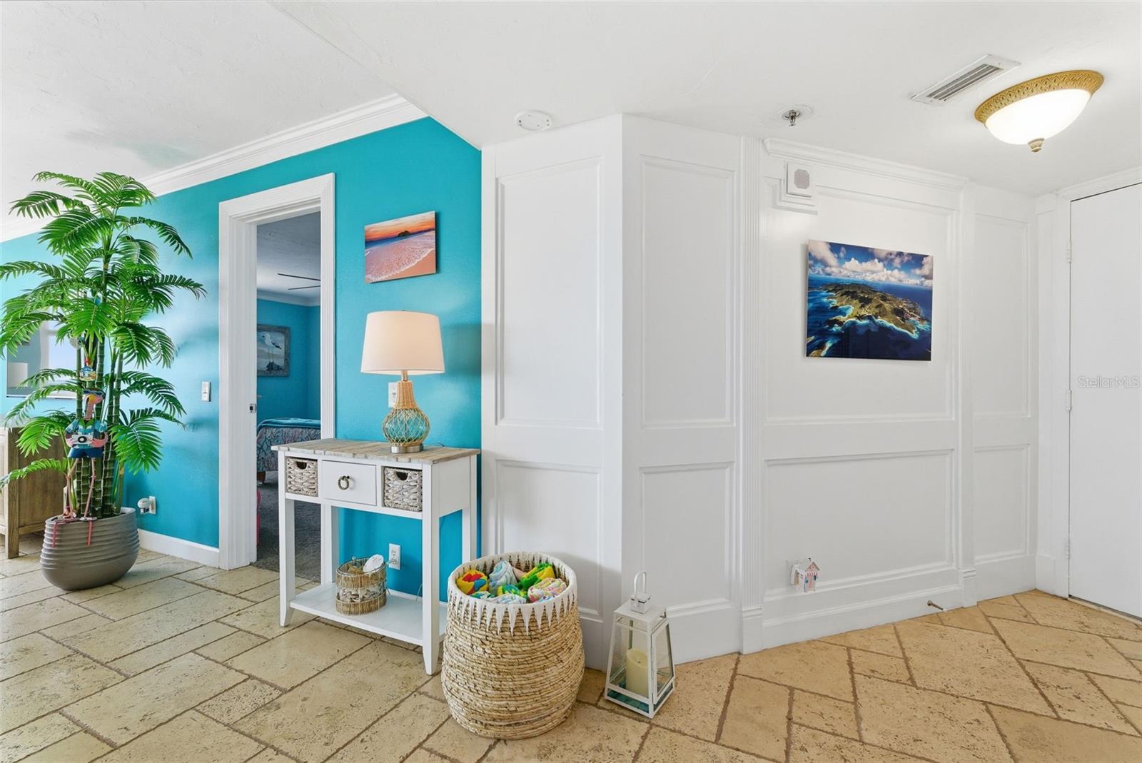 Image 8 of 44 For 6265 Sun Boulevard 1204