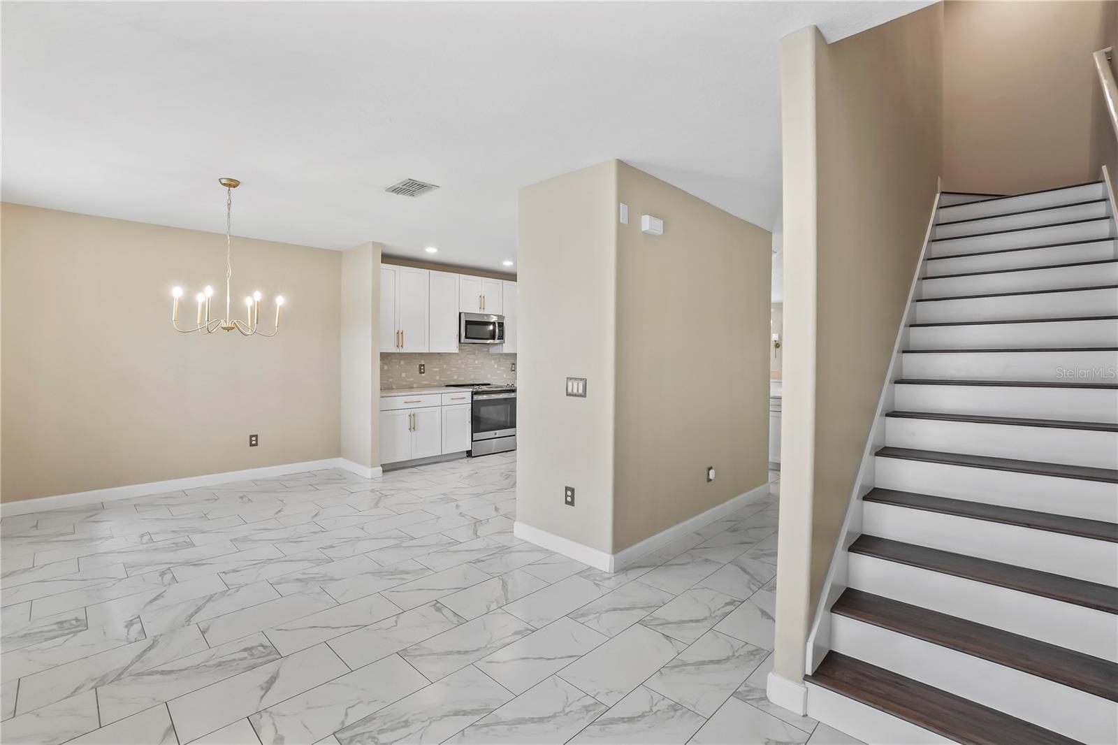 Image 15 of 36 For 717 Rome Avenue