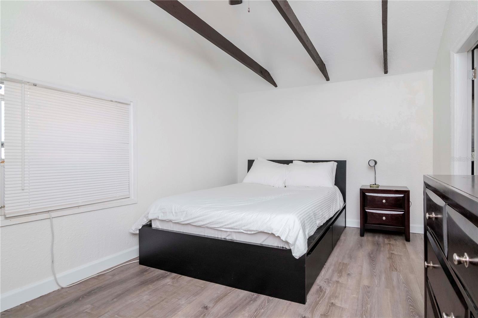 Image 17 of 26 For 1528 River Shore Way