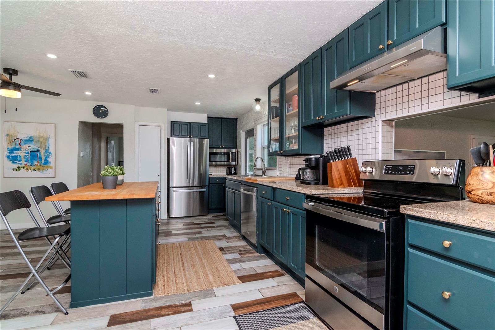 Image 4 of 26 For 1528 River Shore Way