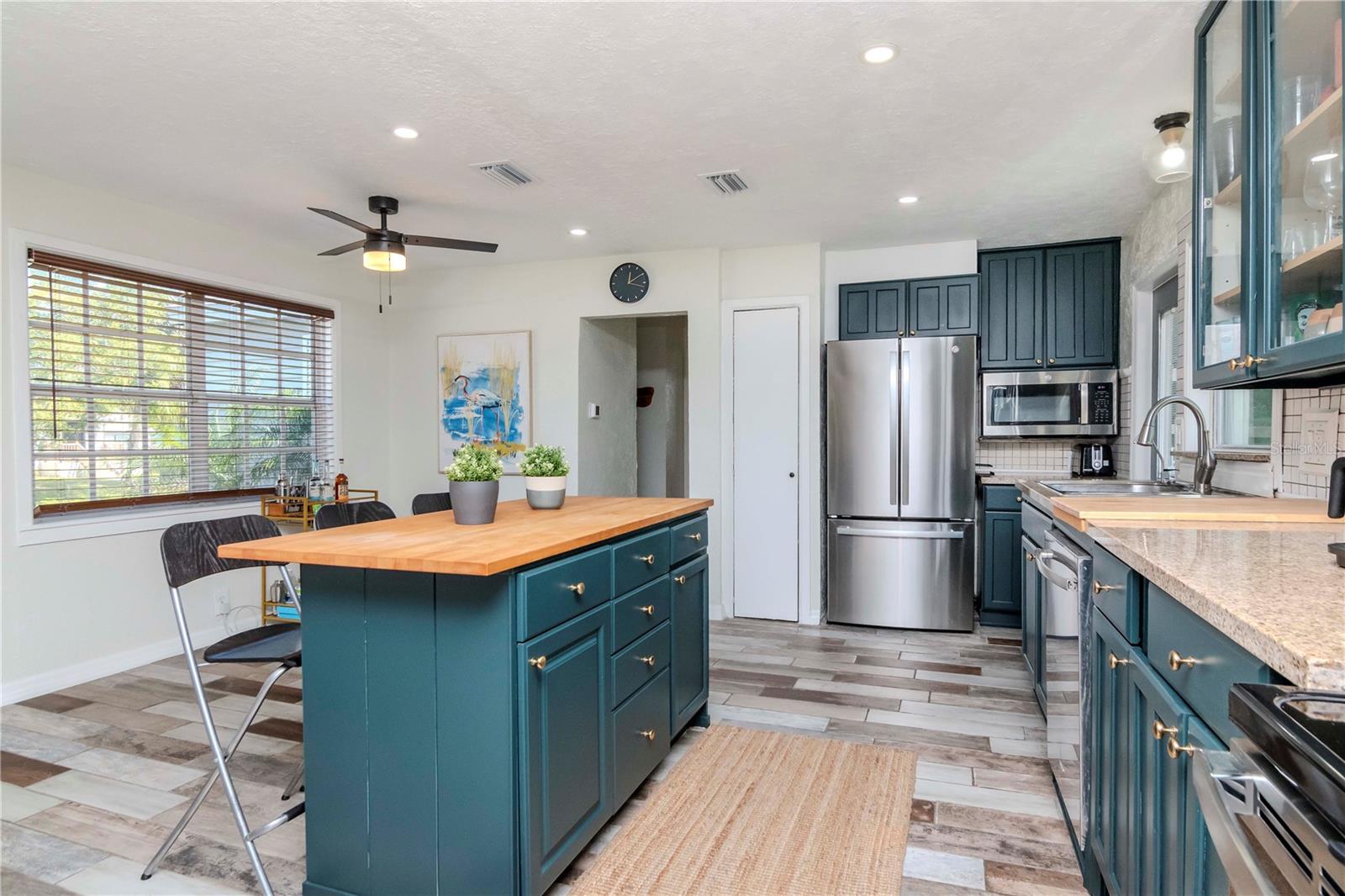 Image 5 of 26 For 1528 River Shore Way