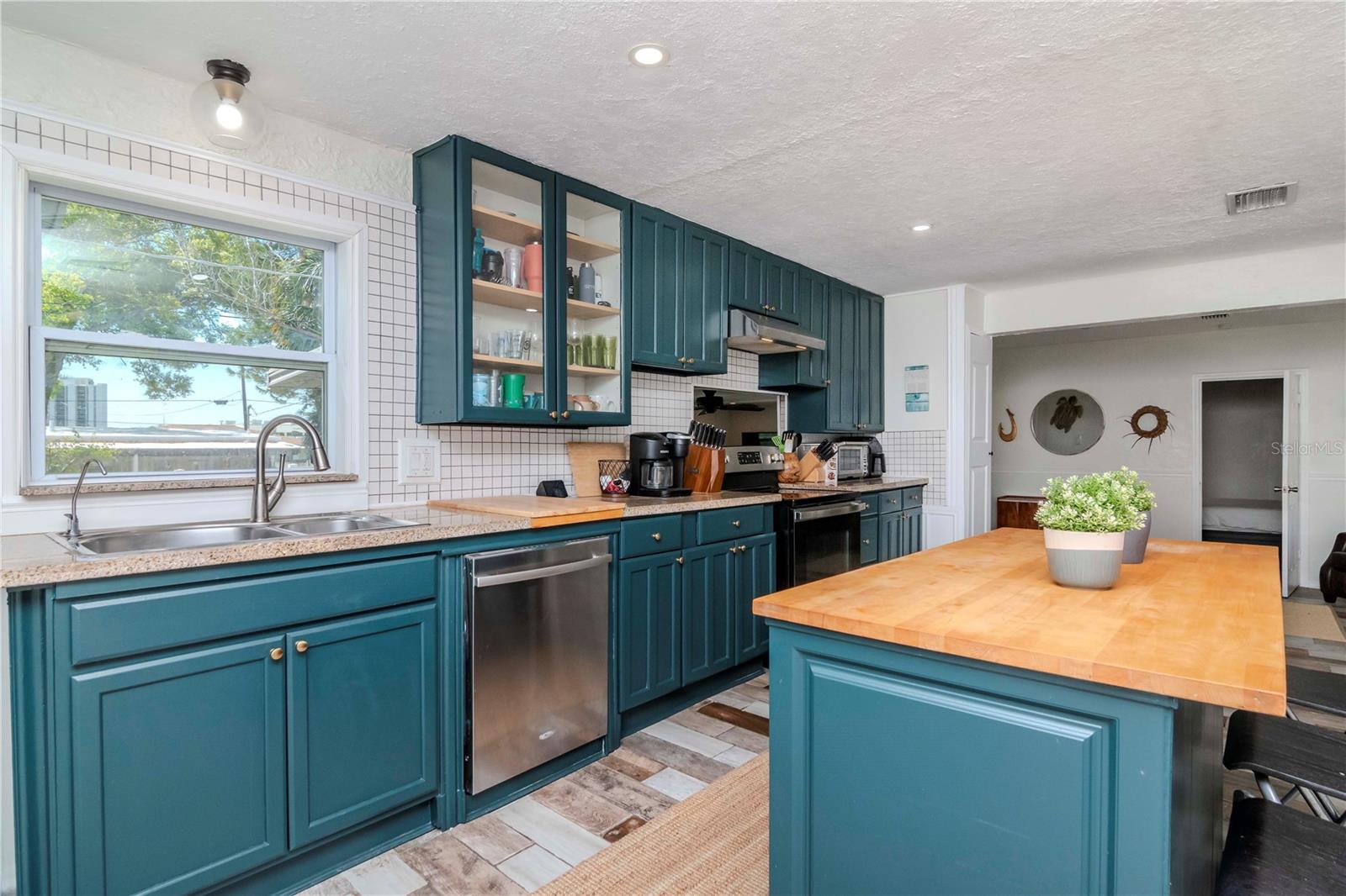 Image 8 of 26 For 1528 River Shore Way