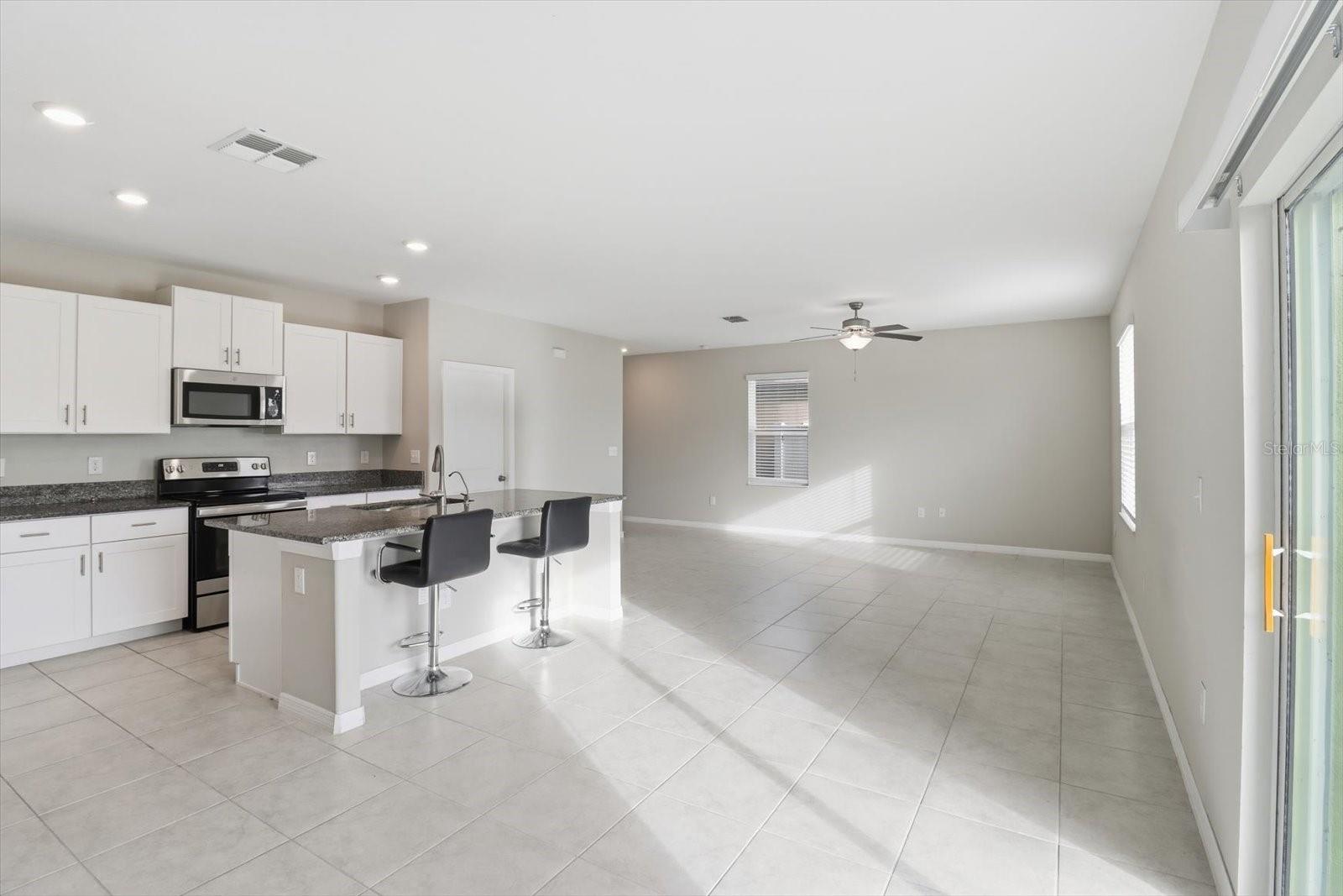 Image 10 of 49 For 675 Argyll Drive