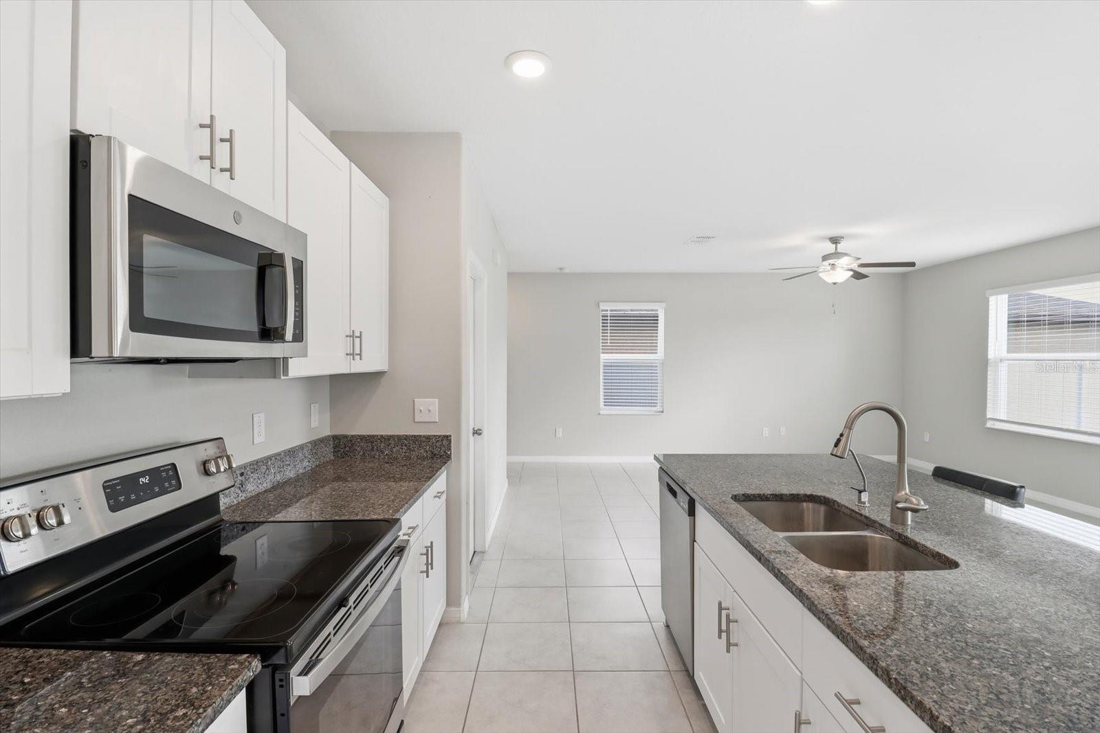 Image 18 of 49 For 675 Argyll Drive