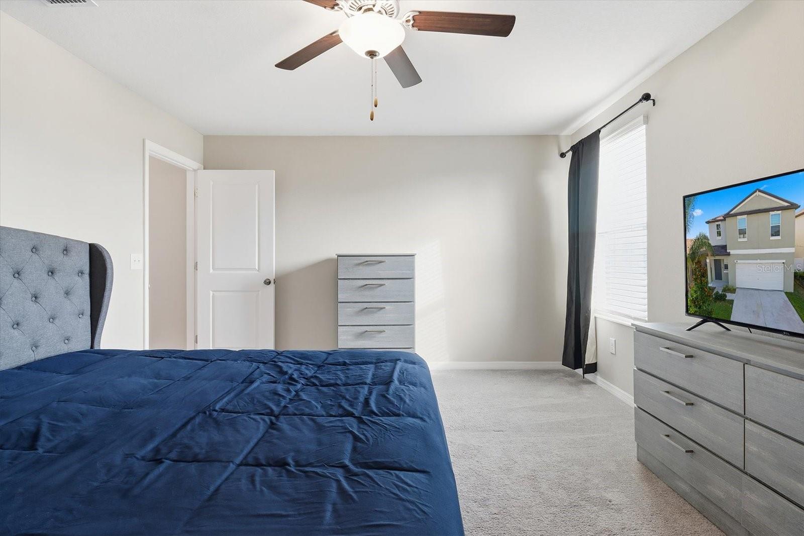 Image 23 of 49 For 675 Argyll Drive